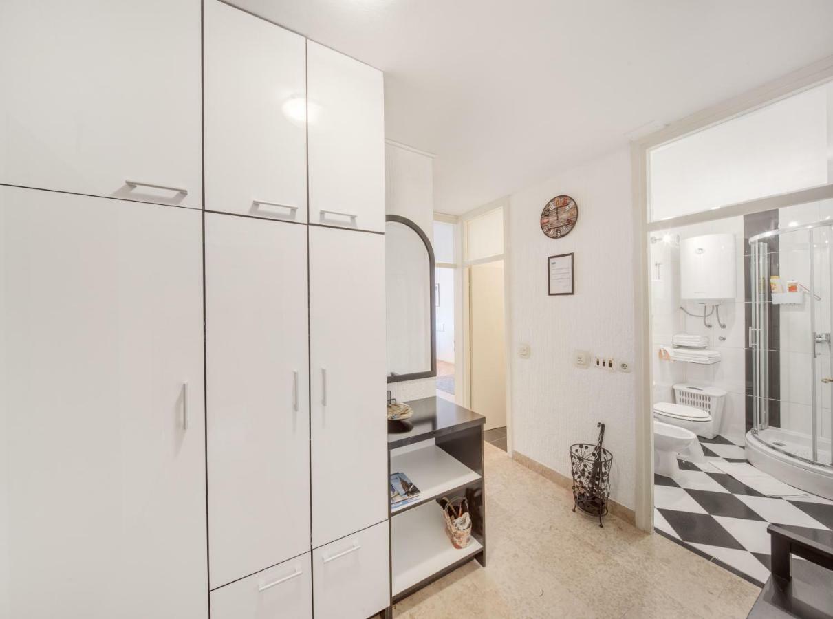 Apartman Osijek Ngoại thất bức ảnh